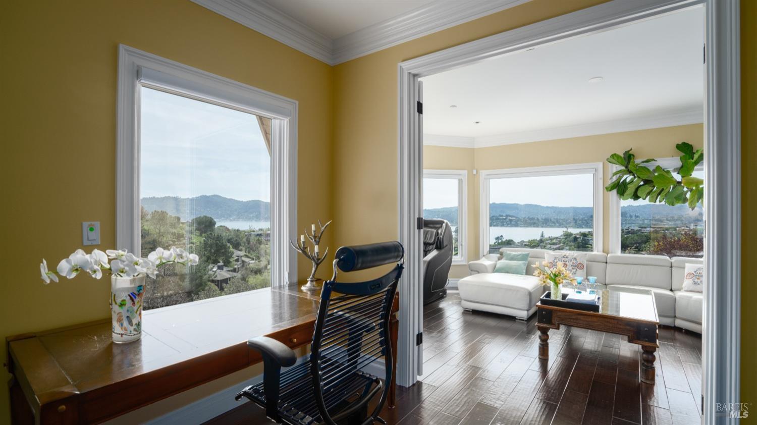 Detail Gallery Image 8 of 29 For 9 Wilkins Ct, Tiburon,  CA 94920 - 4 Beds | 3/1 Baths
