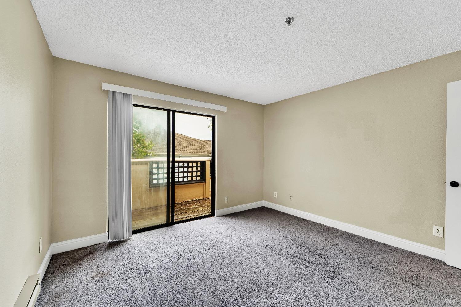 Detail Gallery Image 8 of 11 For 1201 Glen Cove Pkwy #715,  Vallejo,  CA 94591 - 1 Beds | 1 Baths