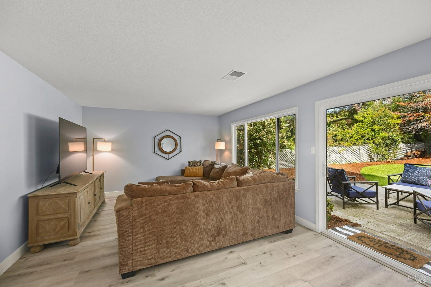 Detail Gallery Image 23 of 36 For 131 Panorama Dr, Benicia,  CA 94510 - 4 Beds | 2/1 Baths