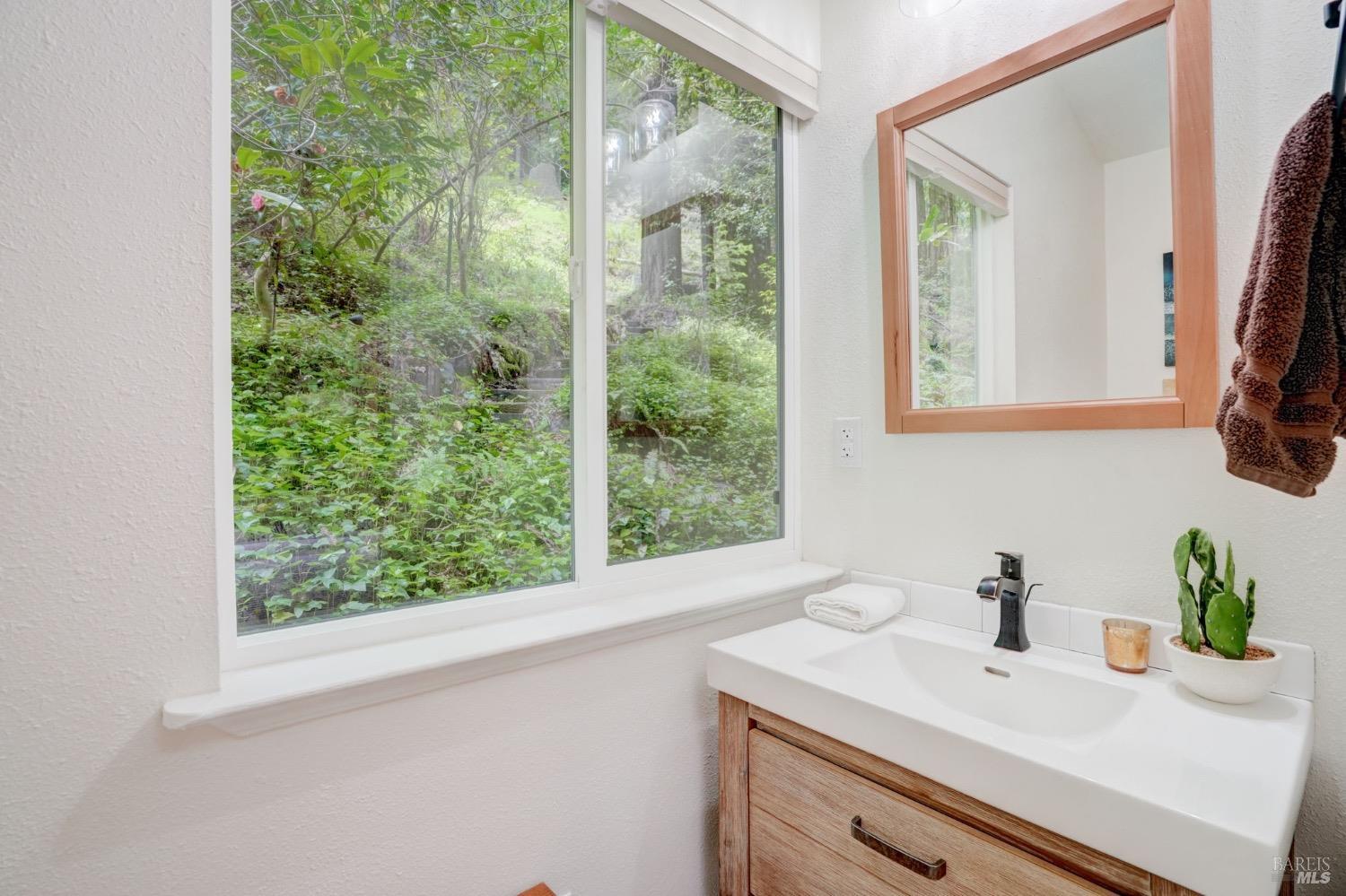 Detail Gallery Image 27 of 43 For 3035 Cazadero Hwy, Cazadero,  CA 95421 - 2 Beds | 1/1 Baths