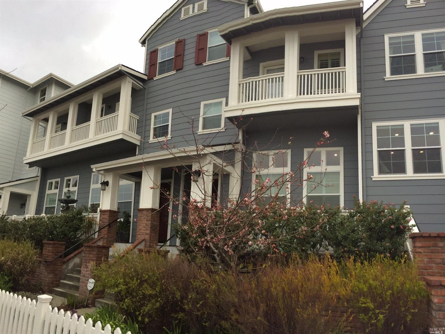 Photo of 2110 Northshore Dr in Richmond, CA