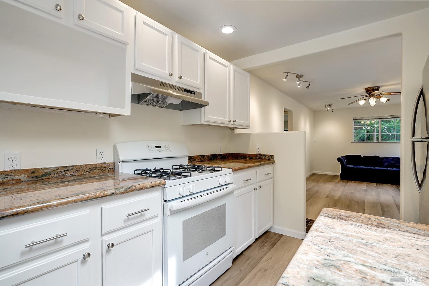 Detail Gallery Image 6 of 29 For 89 Sylvania Ave, Camp Meeker,  CA 95419 - 2 Beds | 1 Baths