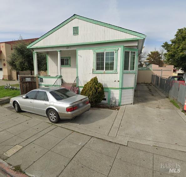 Photo of 1421 98th Ave in Oakland, CA