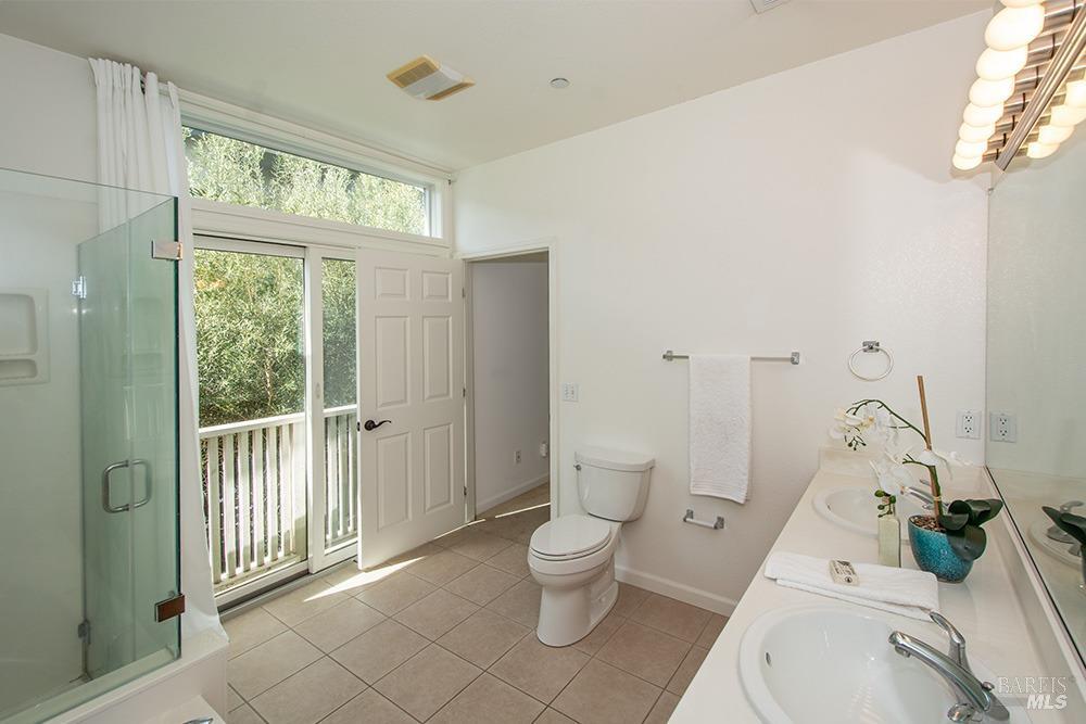 Detail Gallery Image 14 of 20 For 641 1st St, Sonoma,  CA 95476 - 2 Beds | 2/1 Baths
