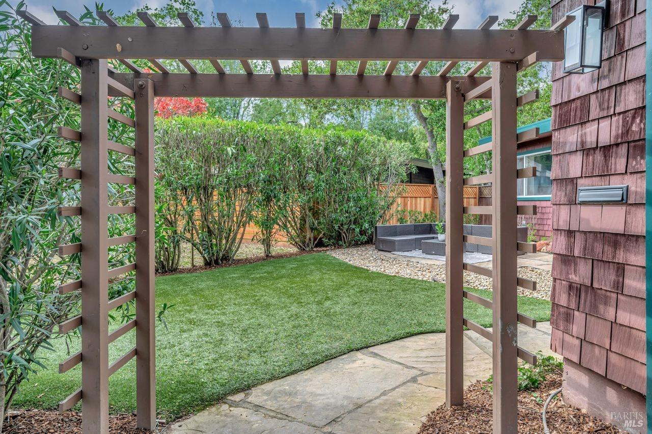 Detail Gallery Image 50 of 51 For 8 Esquire Ct, Novato,  CA 94949 - 3 Beds | 2 Baths