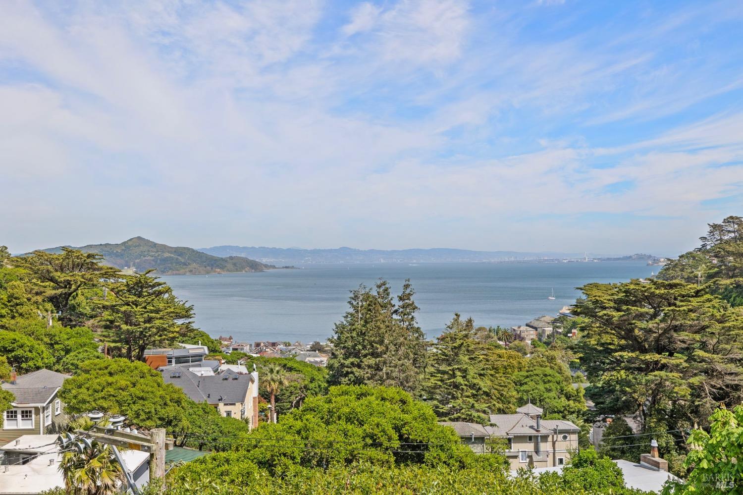 Detail Gallery Image 28 of 29 For 69 Crescent Ave, Sausalito,  CA 94965 - 2 Beds | 2/1 Baths