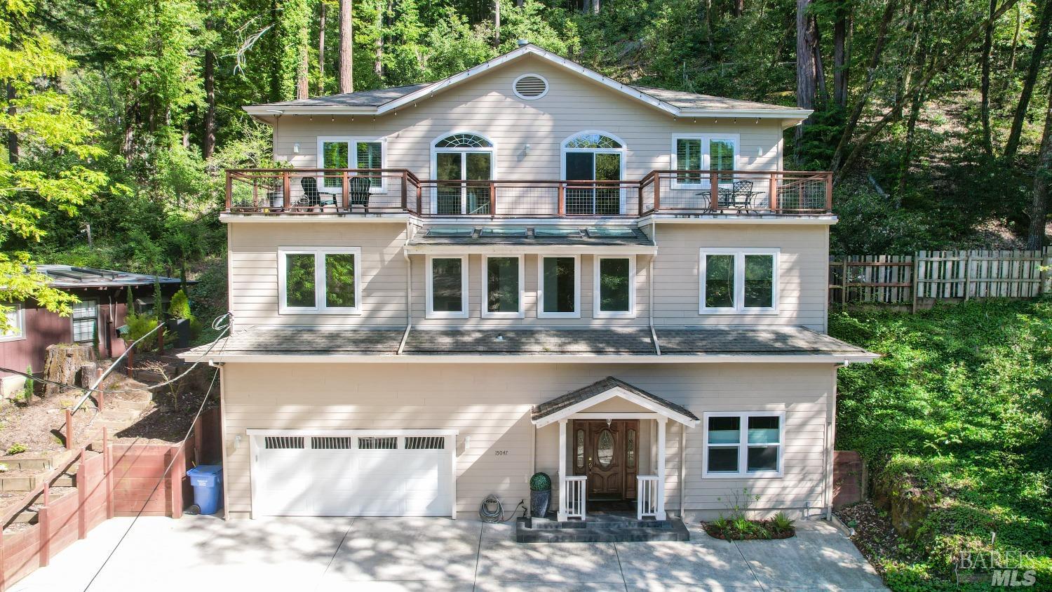 Detail Gallery Image 2 of 53 For 15047 Drake Rd, Guerneville,  CA 95446 - 3 Beds | 2/1 Baths