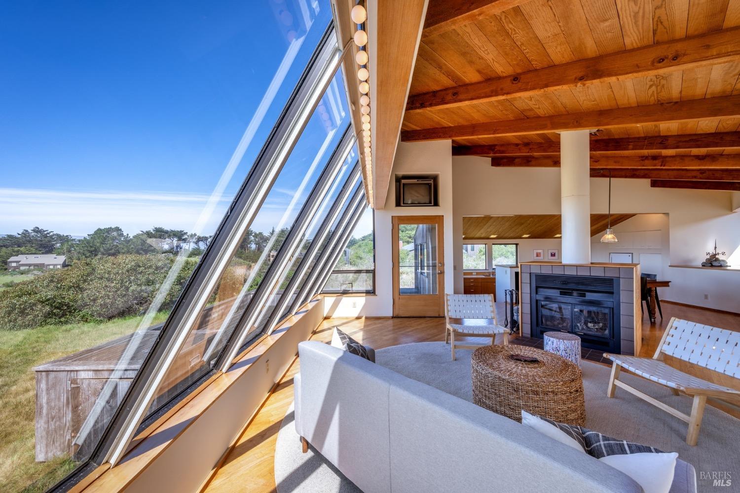 Detail Gallery Image 11 of 89 For 35416 Sea Gate Rd, The Sea Ranch,  CA 95497 - 3 Beds | 2 Baths