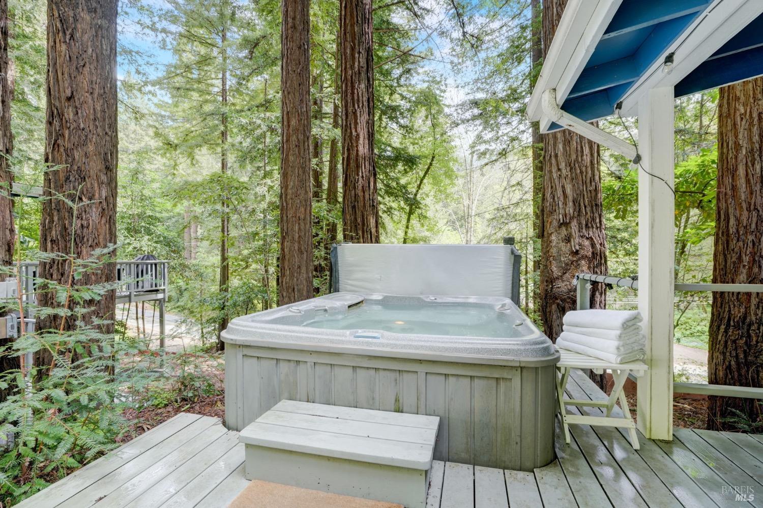 Detail Gallery Image 30 of 43 For 3035 Cazadero Hwy, Cazadero,  CA 95421 - 2 Beds | 1/1 Baths