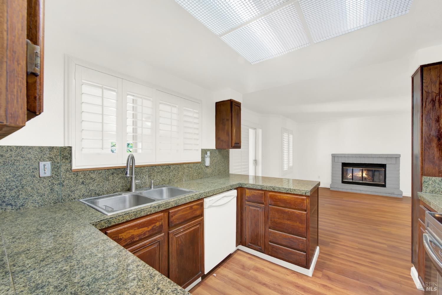 Detail Gallery Image 17 of 86 For 124 Dolphin Ct, Vallejo,  CA 94589 - 3 Beds | 2/1 Baths