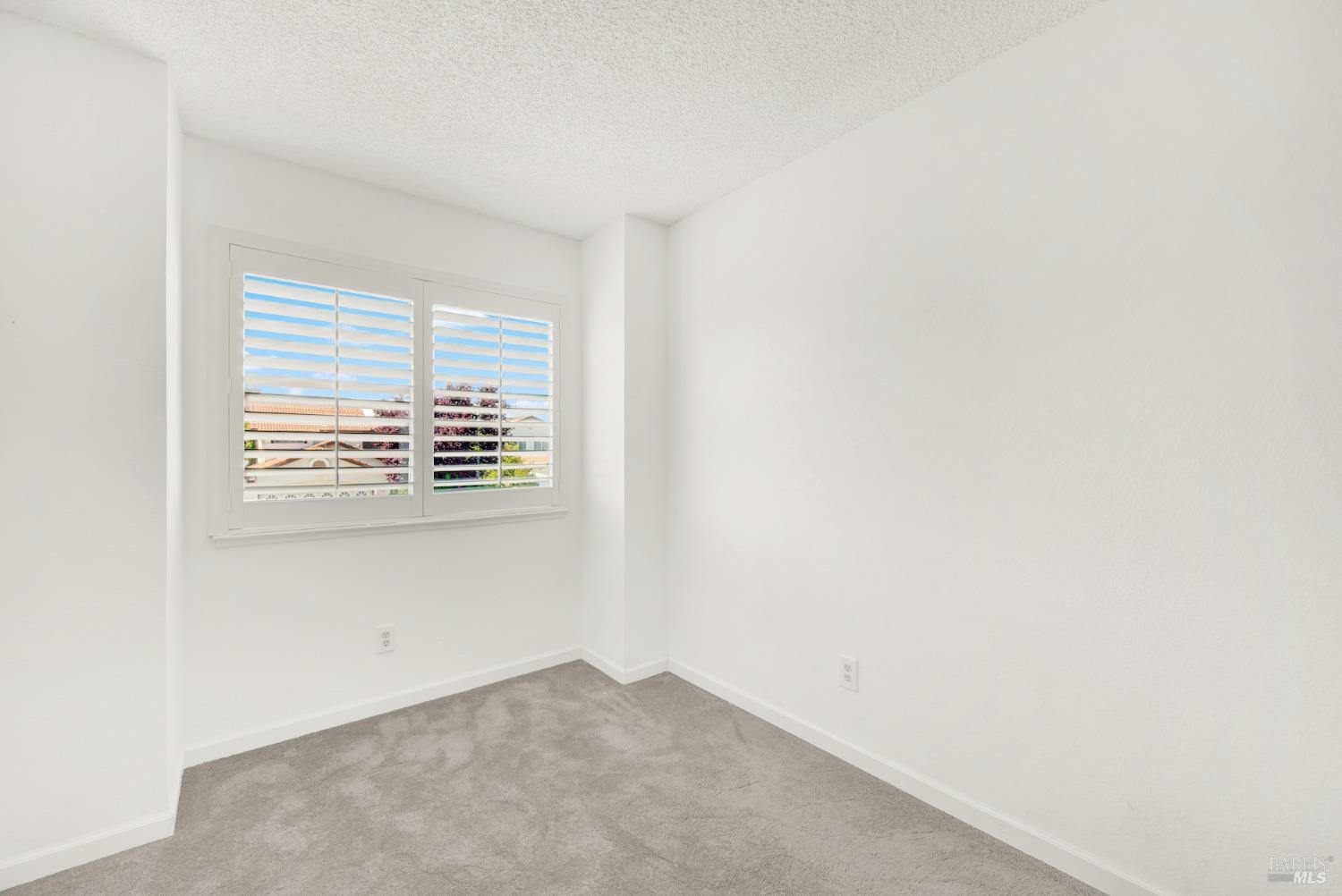 Detail Gallery Image 48 of 86 For 124 Dolphin Ct, Vallejo,  CA 94589 - 3 Beds | 2/1 Baths