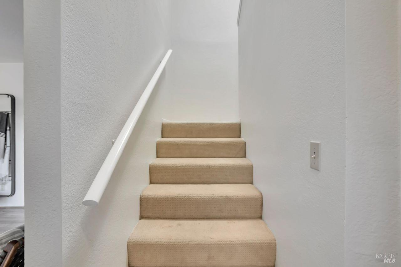 Detail Gallery Image 13 of 33 For 749 Marsh Ct, Napa,  CA 94558 - 2 Beds | 1/1 Baths
