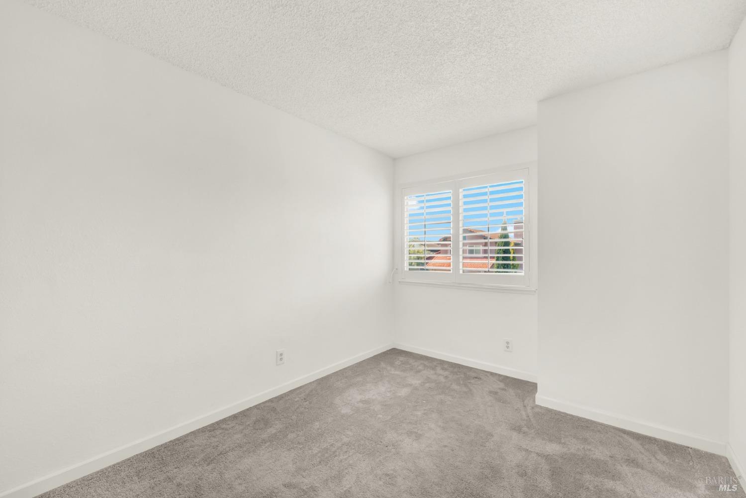 Detail Gallery Image 52 of 86 For 124 Dolphin Ct, Vallejo,  CA 94589 - 3 Beds | 2/1 Baths