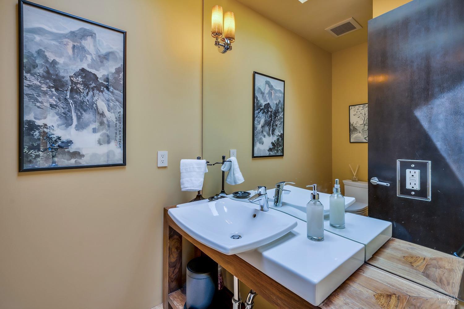 Detail Gallery Image 23 of 97 For 21 Burning Tree Ct, Napa,  CA 94558 - 4 Beds | 3/1 Baths