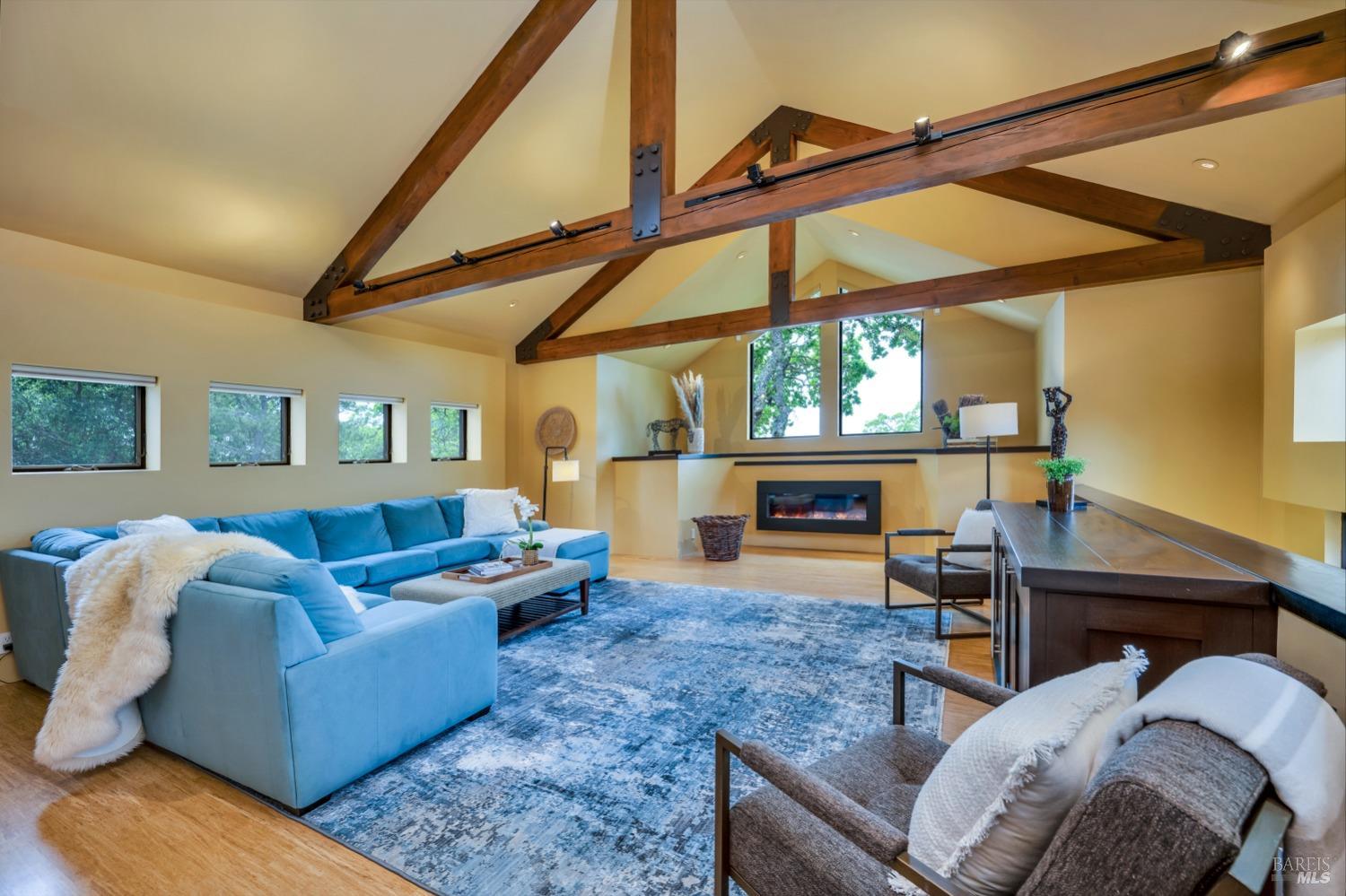 Detail Gallery Image 43 of 97 For 21 Burning Tree Ct, Napa,  CA 94558 - 4 Beds | 3/1 Baths