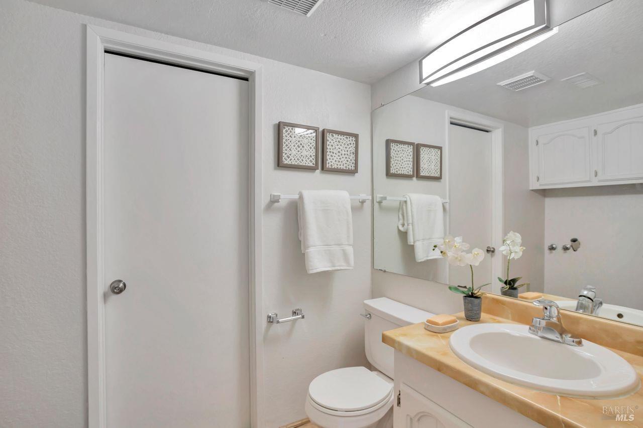Detail Gallery Image 24 of 33 For 749 Marsh Ct, Napa,  CA 94558 - 2 Beds | 1/1 Baths