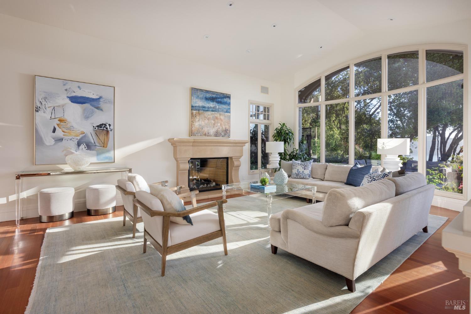 Detail Gallery Image 7 of 48 For 4 Rolling Hills Rd, Tiburon,  CA 94920 - 4 Beds | 4/1 Baths