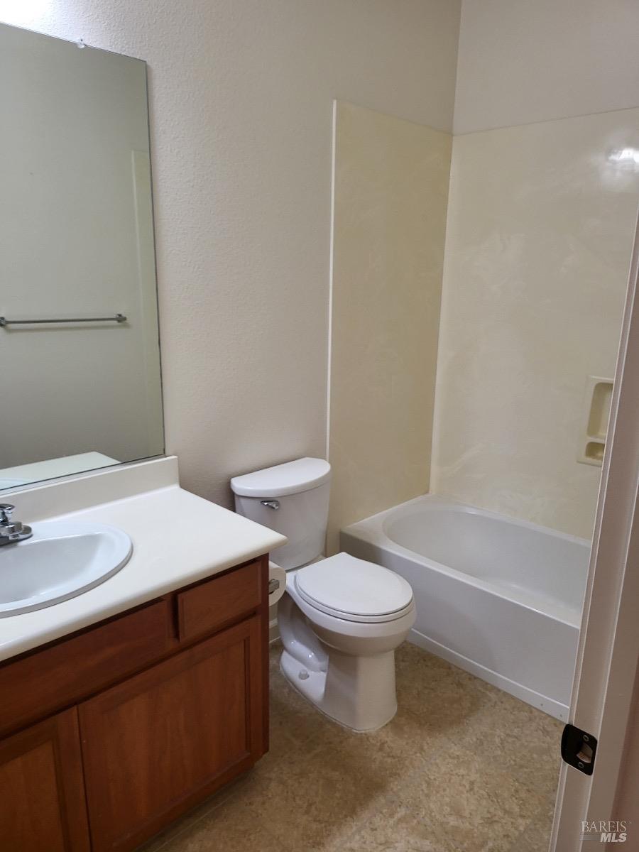 Detail Gallery Image 18 of 21 For 401 Rosso Ct, Vacaville,  CA 95687 - 3 Beds | 2/1 Baths
