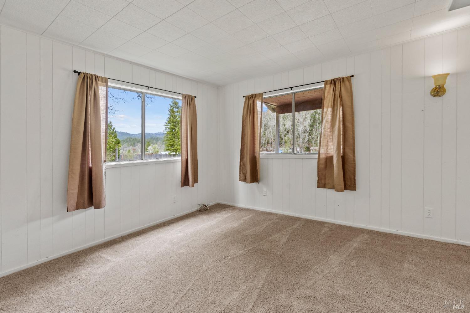Detail Gallery Image 19 of 32 For 41350 Highway 101 Unkn, Laytonville,  CA 95454 - 4 Beds | 2 Baths