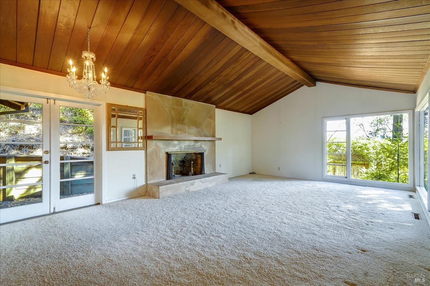 Detail Gallery Image 3 of 16 For 90 Upper Briar Rd, Kentfield,  CA 94904 - 4 Beds | 2 Baths