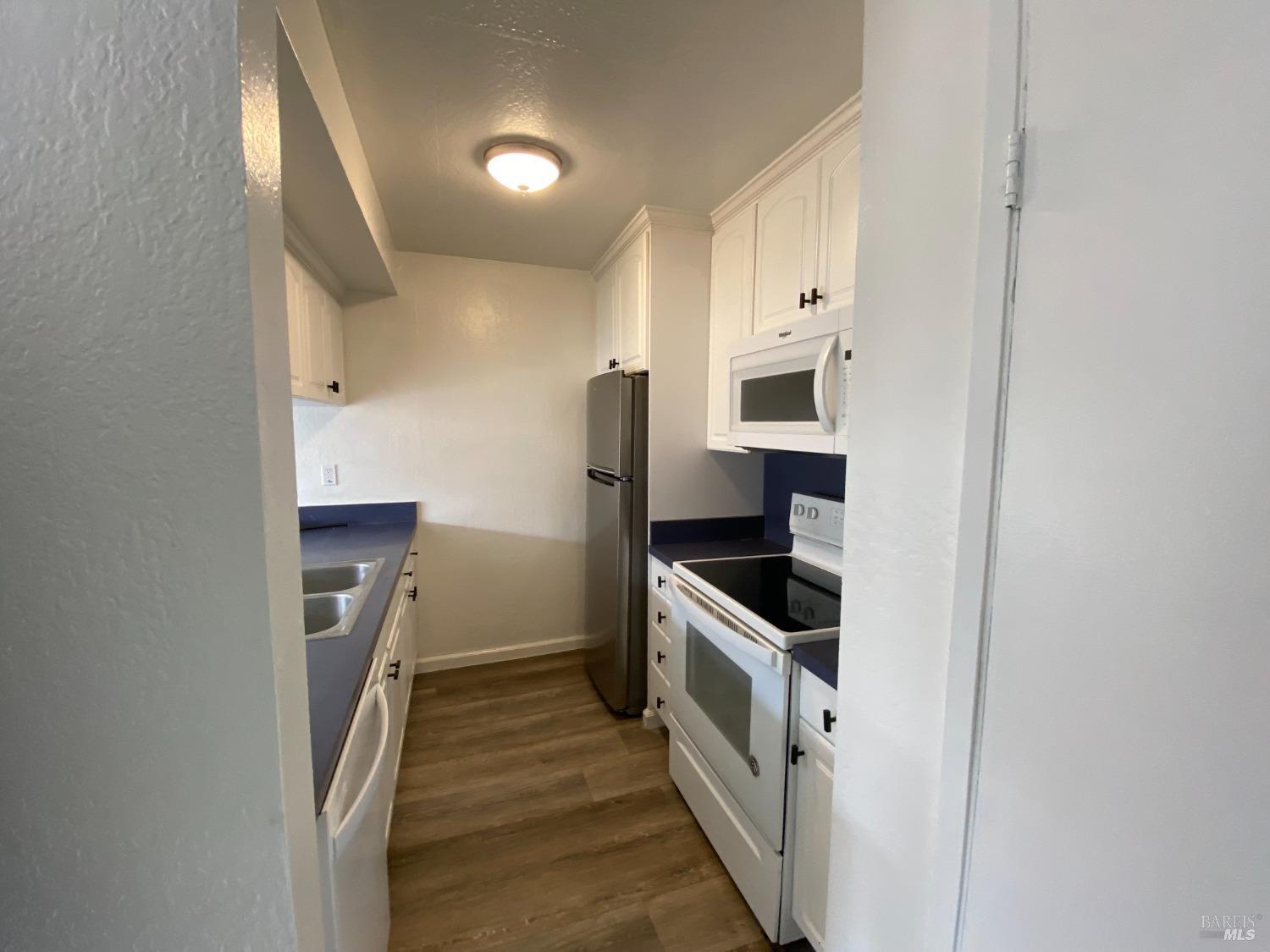 Detail Gallery Image 6 of 35 For 2505 Edward Ln, Antioch,  CA 94509 - 3 Beds | 1/1 Baths