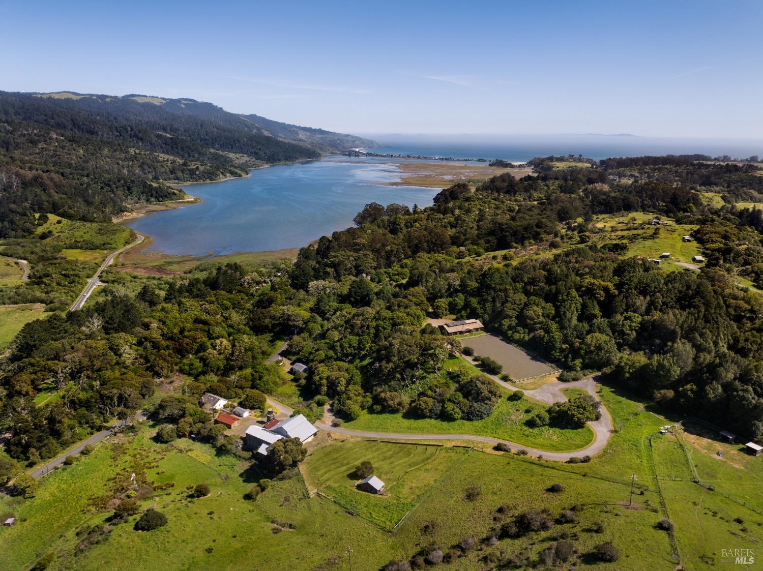 Photo of 605 Horseshoe Hill Rd in Bolinas, CA