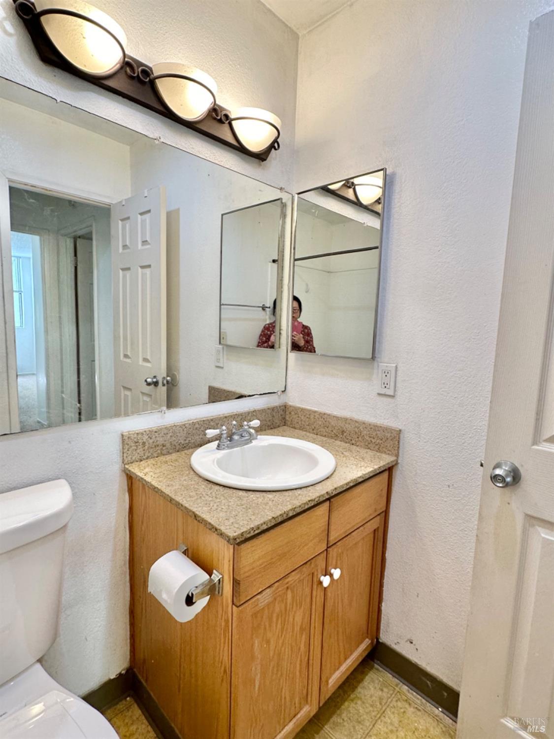 Detail Gallery Image 16 of 41 For 1333 N Camino Alto Unkn #208,  Vallejo,  CA 94589 - 1 Beds | 1 Baths