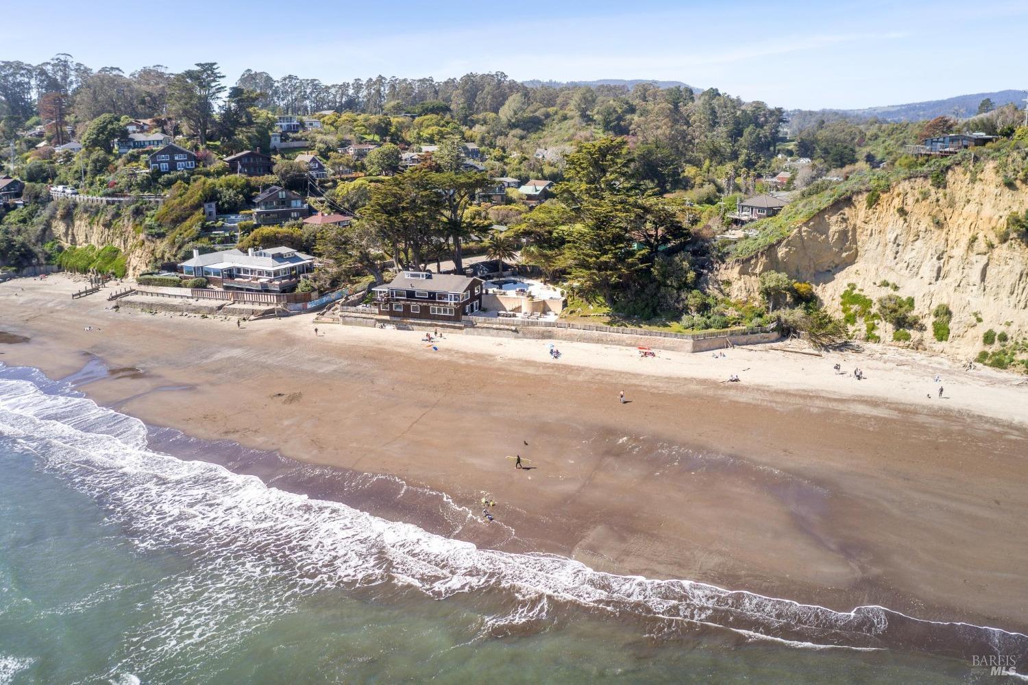 Detail Gallery Image 1 of 84 For 99 Brighton Ave, Bolinas,  CA 94924 - 3 Beds | 3/1 Baths