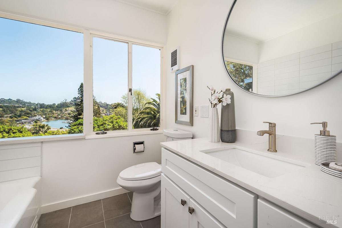 Detail Gallery Image 17 of 35 For 40 Montecito Rd, San Rafael,  CA 94901 - 2 Beds | 2 Baths