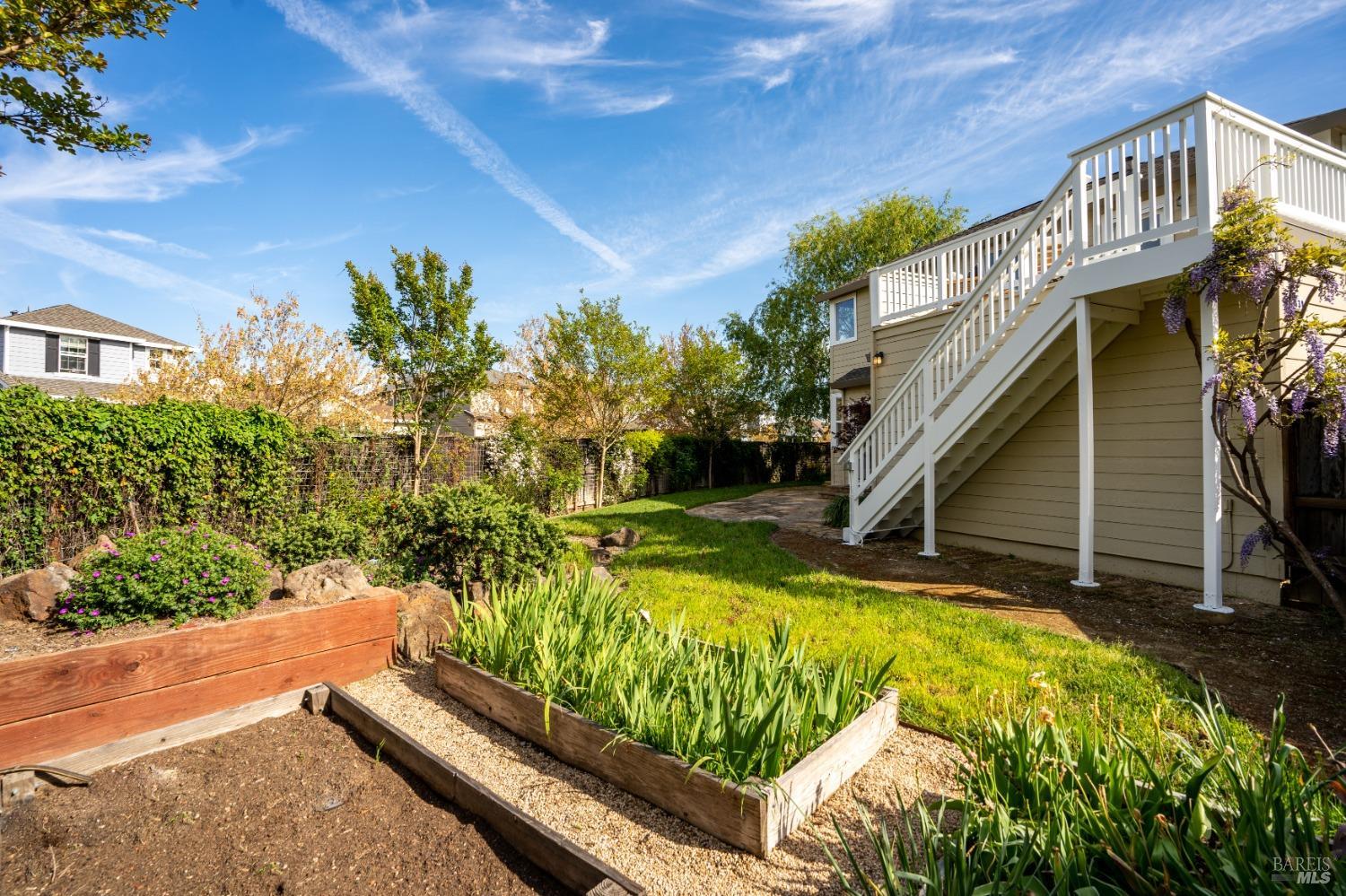 Detail Gallery Image 49 of 71 For 8384 Trione Cir, Windsor,  CA 95492 - 4 Beds | 2/1 Baths