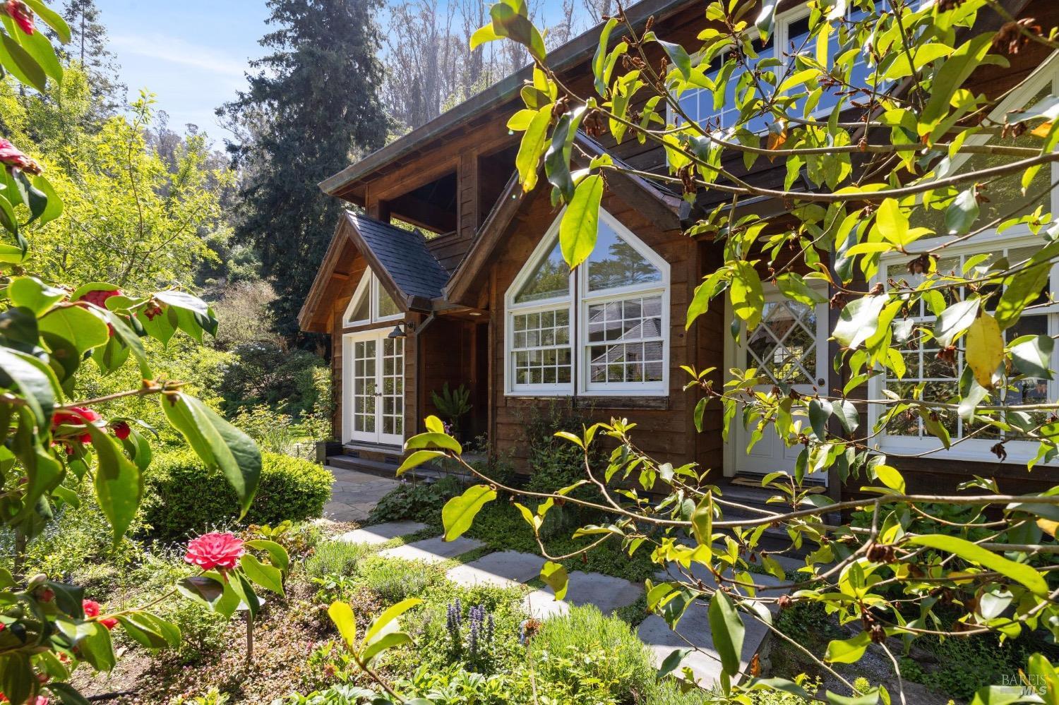 Detail Gallery Image 65 of 79 For 903 Marin Dr, Mill Valley,  CA 94941 - 6 Beds | 5/1 Baths