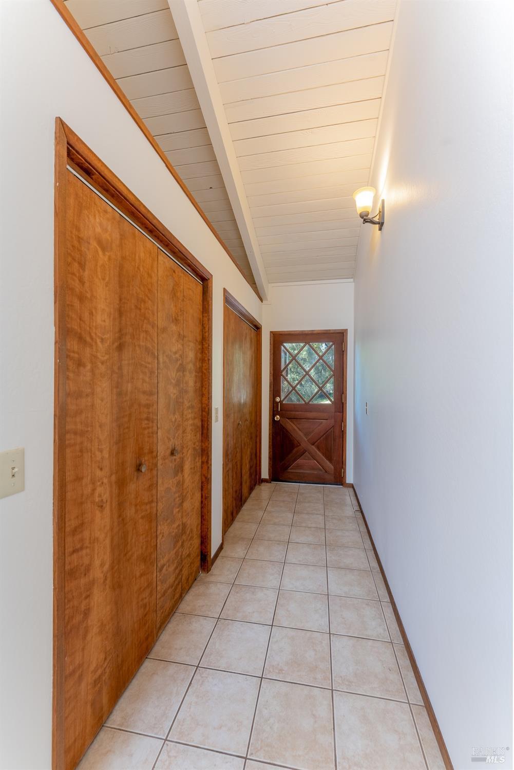 Detail Gallery Image 14 of 45 For 1380 Sanford Ranch Rd, Ukiah,  CA 95482 - 6 Beds | 3/1 Baths