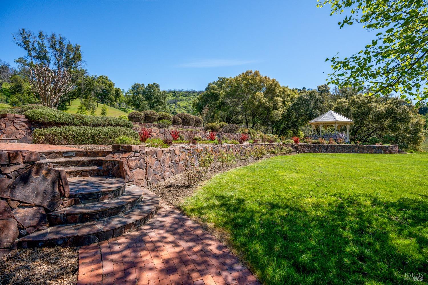 Detail Gallery Image 46 of 82 For 11535 East Rd, Redwood Valley,  CA 95470 - 5 Beds | 4/1 Baths