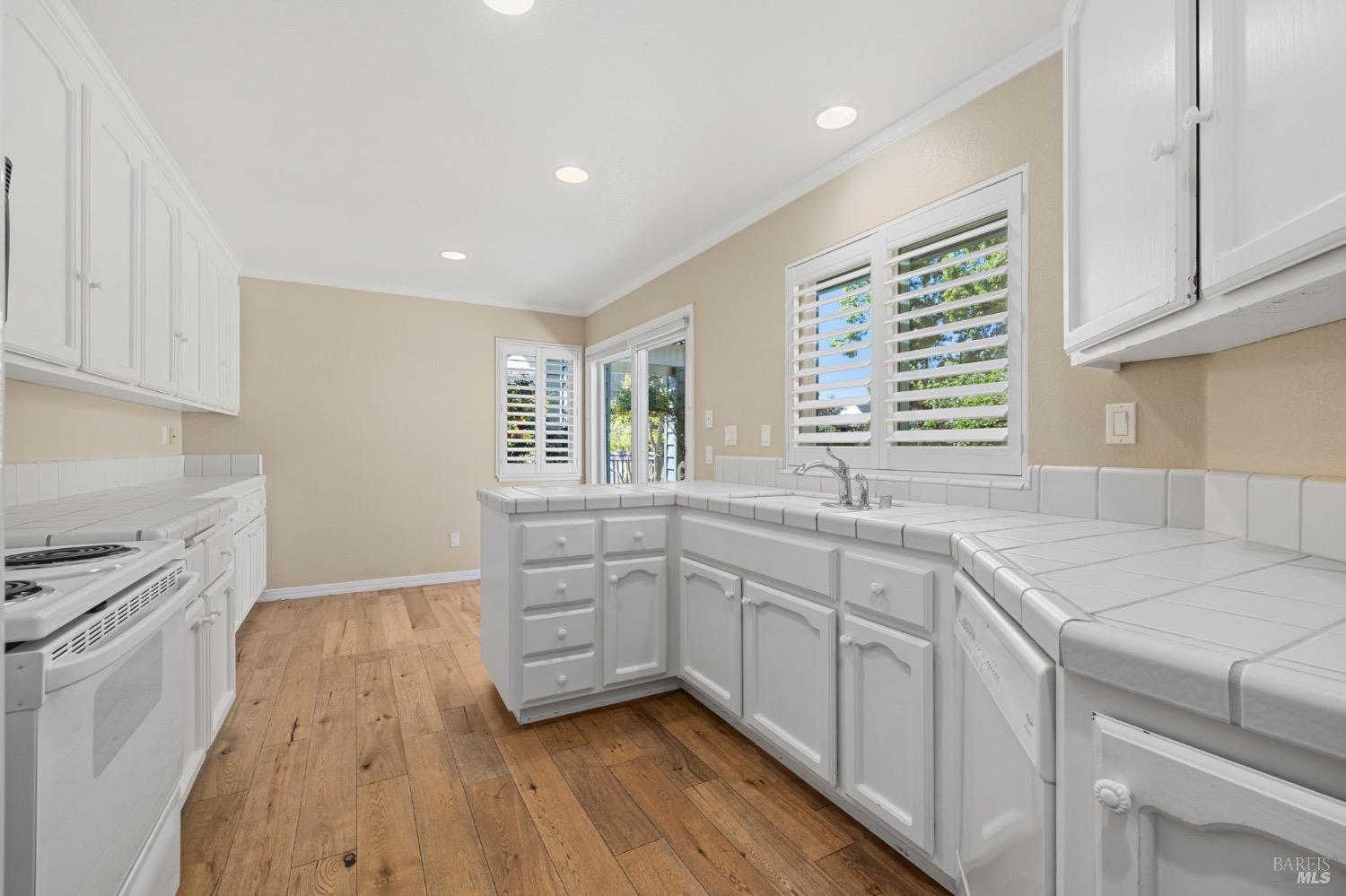 Detail Gallery Image 16 of 40 For 28 S Temelec Cir, Sonoma,  CA 95476 - 2 Beds | 2 Baths