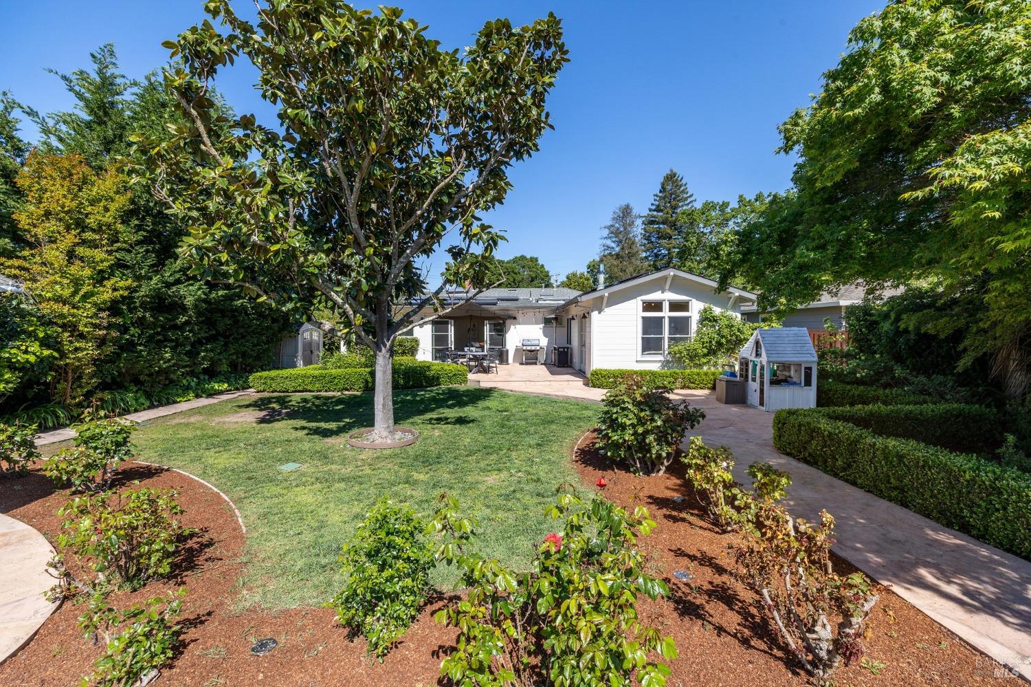 Detail Gallery Image 9 of 51 For 43 Mcallister Ave, Kentfield,  CA 94904 - 4 Beds | 2 Baths