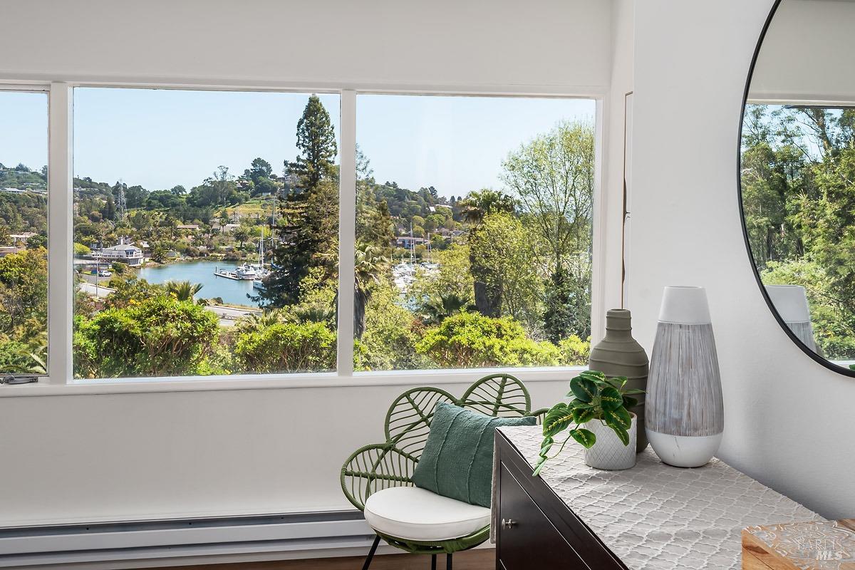 Detail Gallery Image 13 of 35 For 40 Montecito Rd, San Rafael,  CA 94901 - 2 Beds | 2 Baths