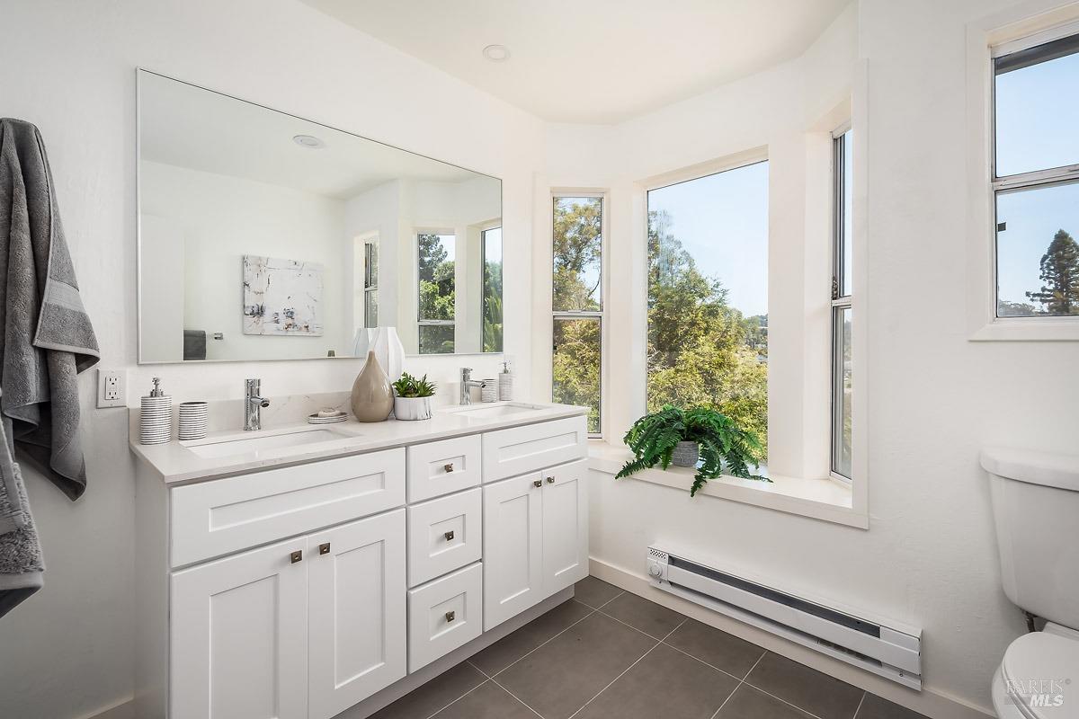 Detail Gallery Image 14 of 35 For 40 Montecito Rd, San Rafael,  CA 94901 - 2 Beds | 2 Baths