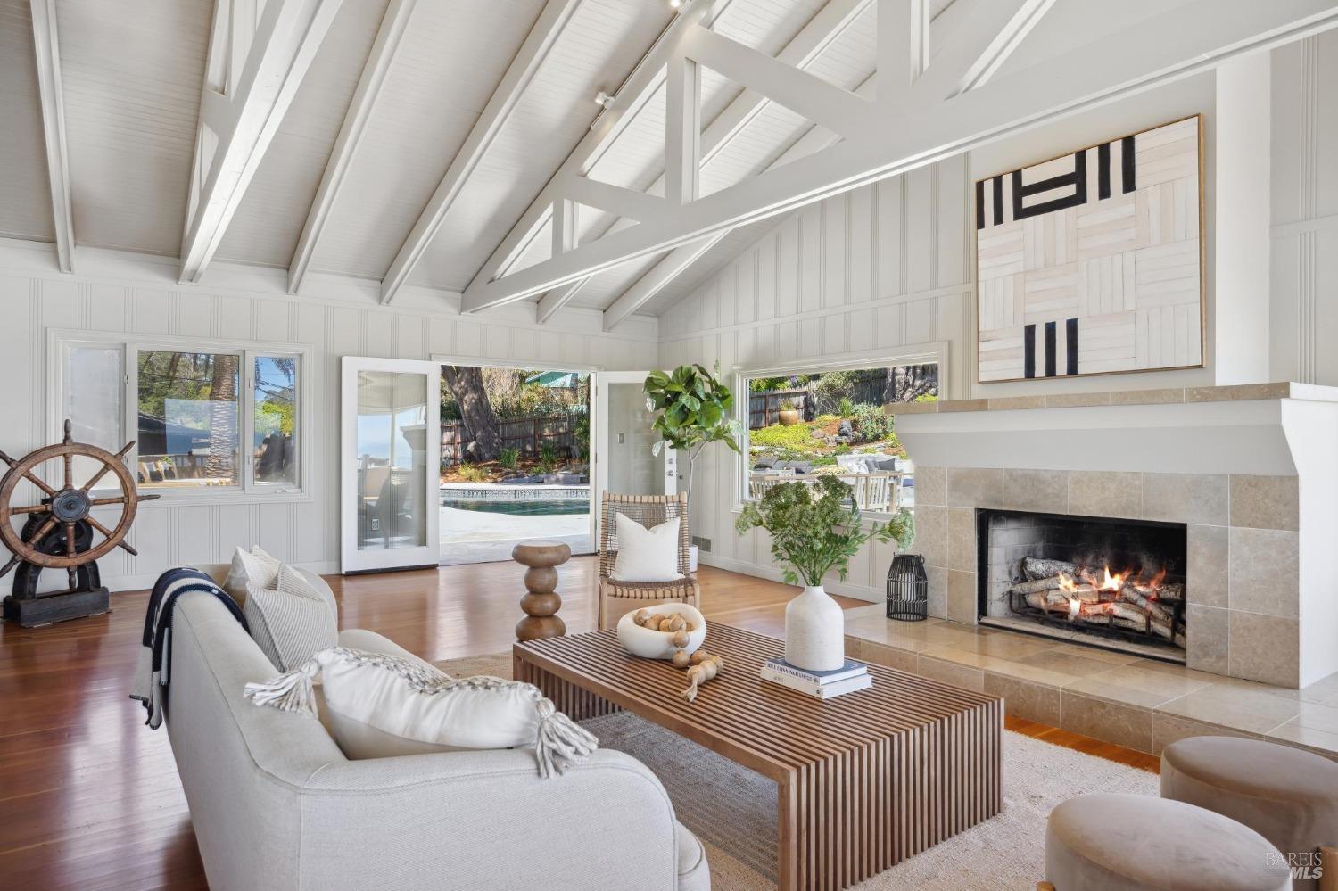 Detail Gallery Image 22 of 84 For 99 Brighton Ave, Bolinas,  CA 94924 - 3 Beds | 3/1 Baths