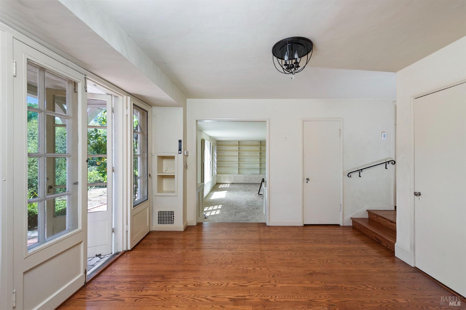 Detail Gallery Image 21 of 55 For 1 Orchard Way, Kentfield,  CA 94904 - 6 Beds | 8/2 Baths