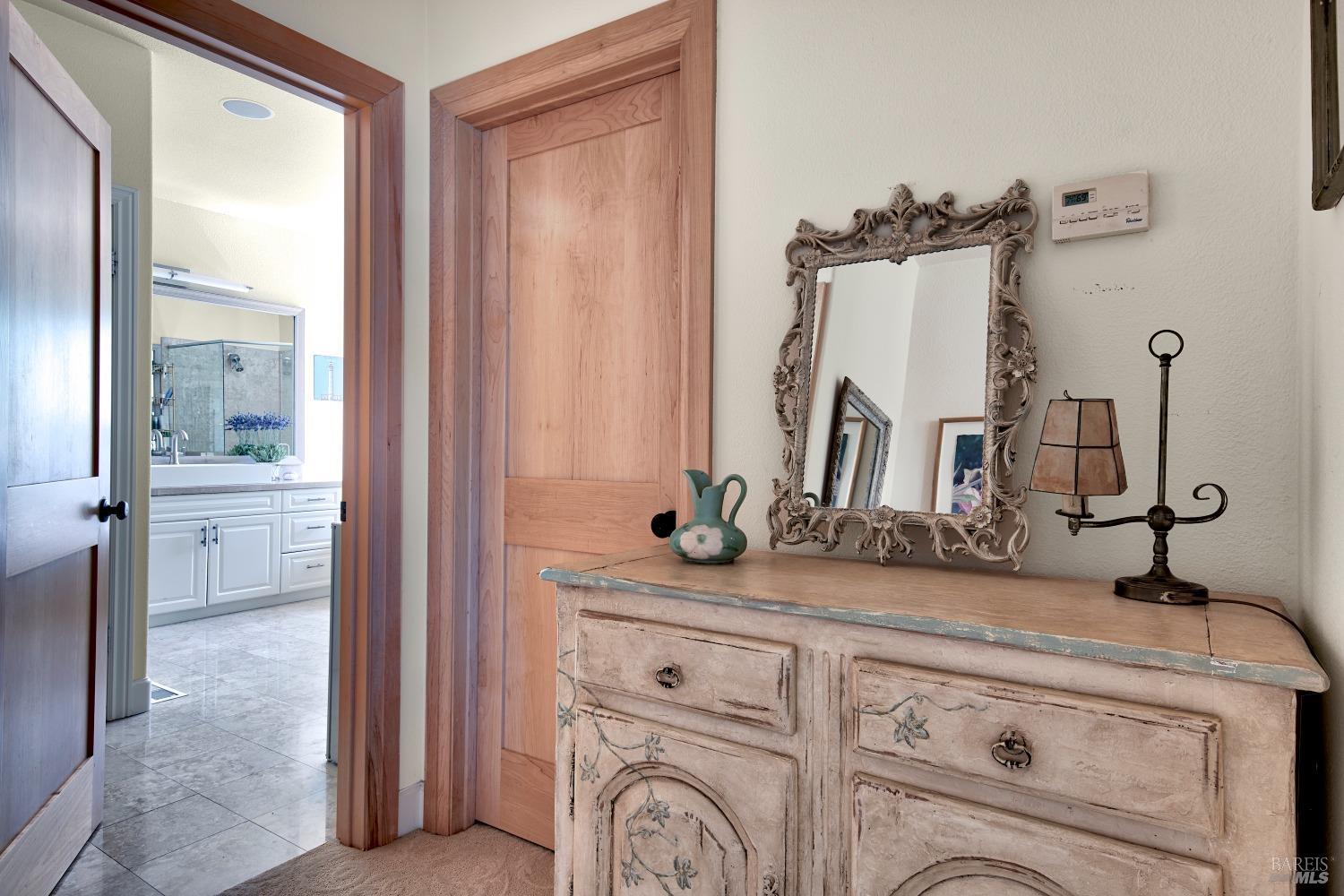 Detail Gallery Image 16 of 29 For 7 Highland Ave, San Rafael,  CA 94901 - 4 Beds | 2/1 Baths