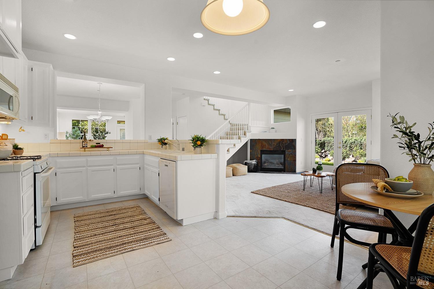 Detail Gallery Image 25 of 71 For 8384 Trione Cir, Windsor,  CA 95492 - 4 Beds | 2/1 Baths