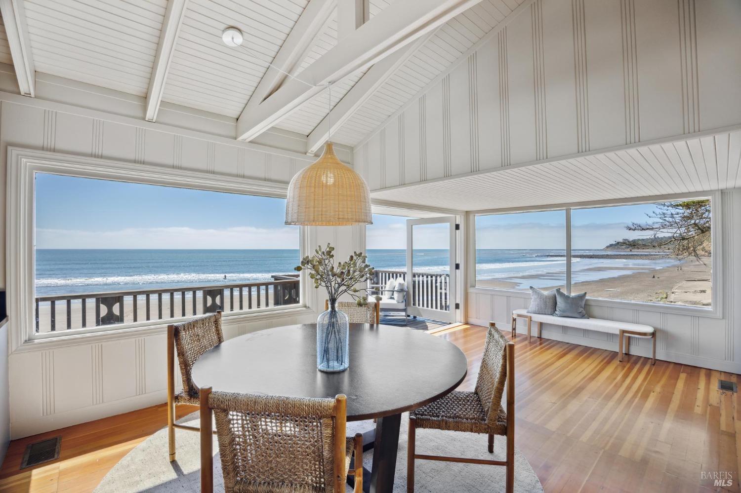 Detail Gallery Image 10 of 84 For 99 Brighton Ave, Bolinas,  CA 94924 - 3 Beds | 3/1 Baths