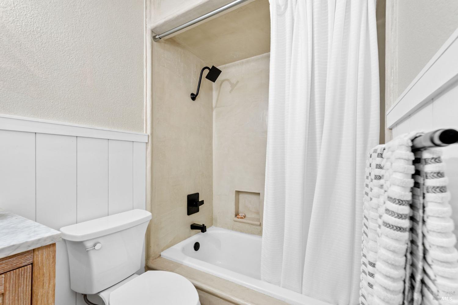 Detail Gallery Image 53 of 81 For 3265 Swiss Ct, Napa,  CA 94558 - 3 Beds | 2 Baths