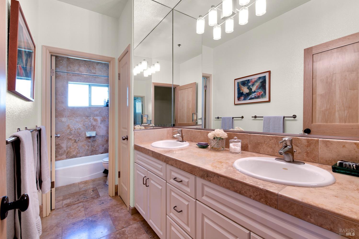 Detail Gallery Image 21 of 29 For 7 Highland Ave, San Rafael,  CA 94901 - 4 Beds | 2/1 Baths