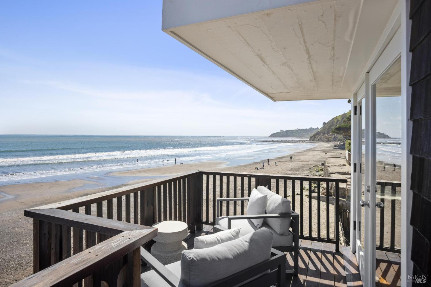 Detail Gallery Image 9 of 84 For 99 Brighton Ave, Bolinas,  CA 94924 - 3 Beds | 3/1 Baths