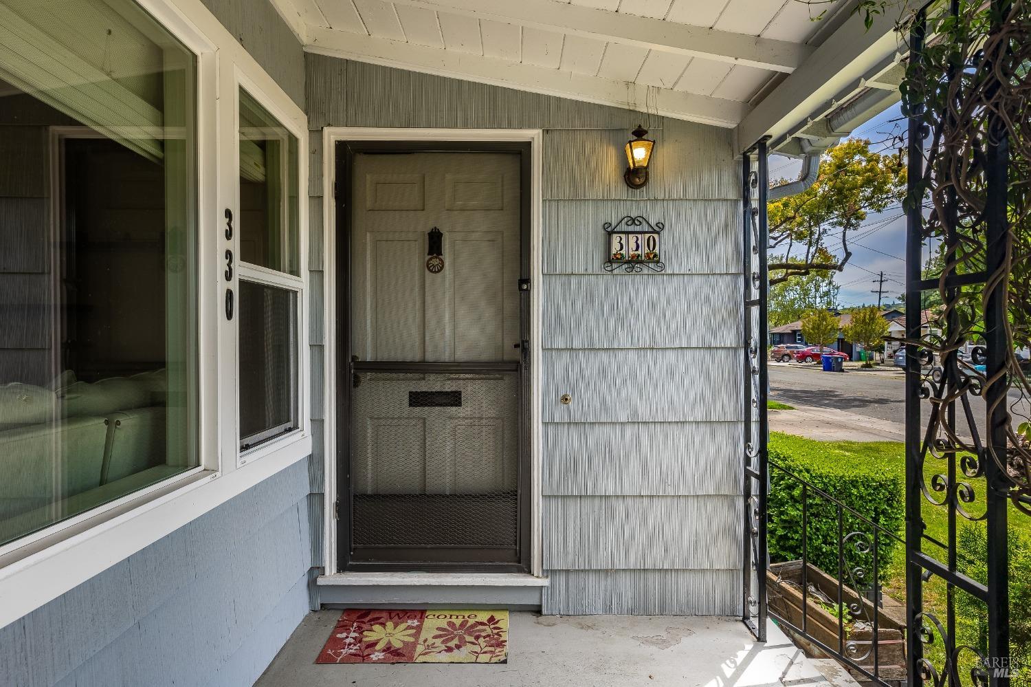 Detail Gallery Image 15 of 62 For 330 Monroe St, Napa,  CA 94559 - 3 Beds | 2 Baths