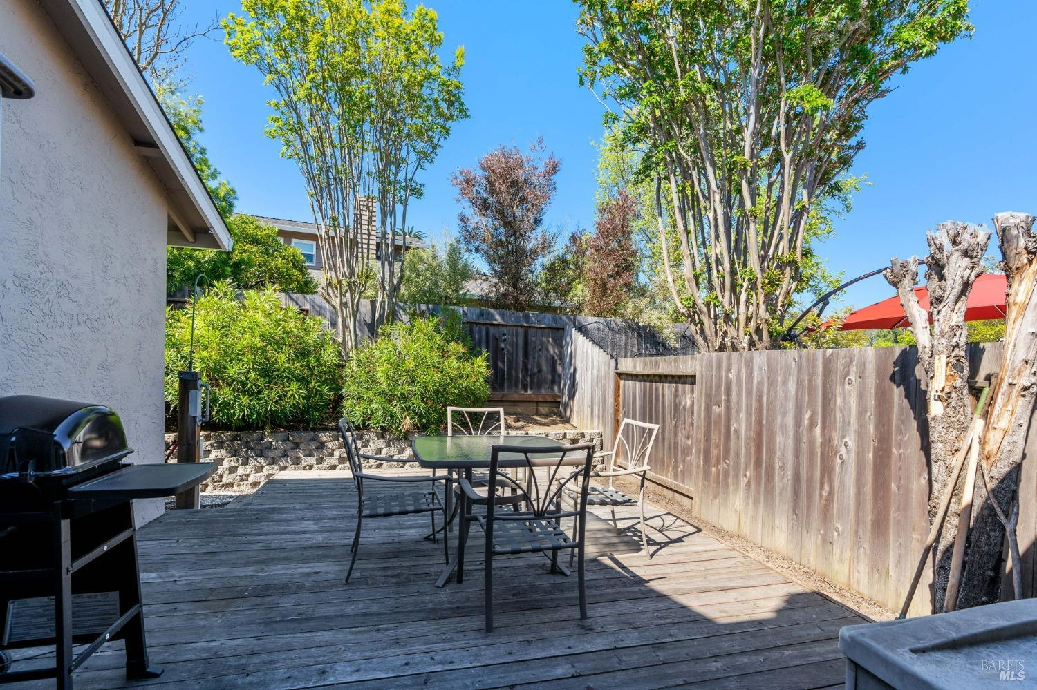 Detail Gallery Image 23 of 30 For 1840 Stevenson Ct, Napa,  CA 94559 - 2 Beds | 2 Baths