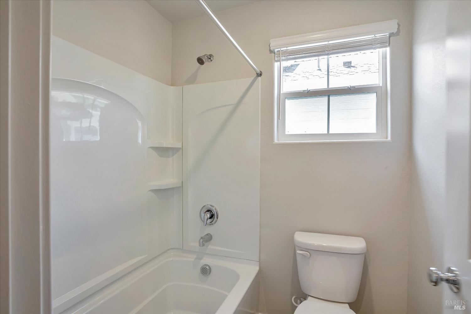 Detail Gallery Image 17 of 25 For 813 Starfish St, Suisun City,  CA 94585 - 3 Beds | 2/1 Baths