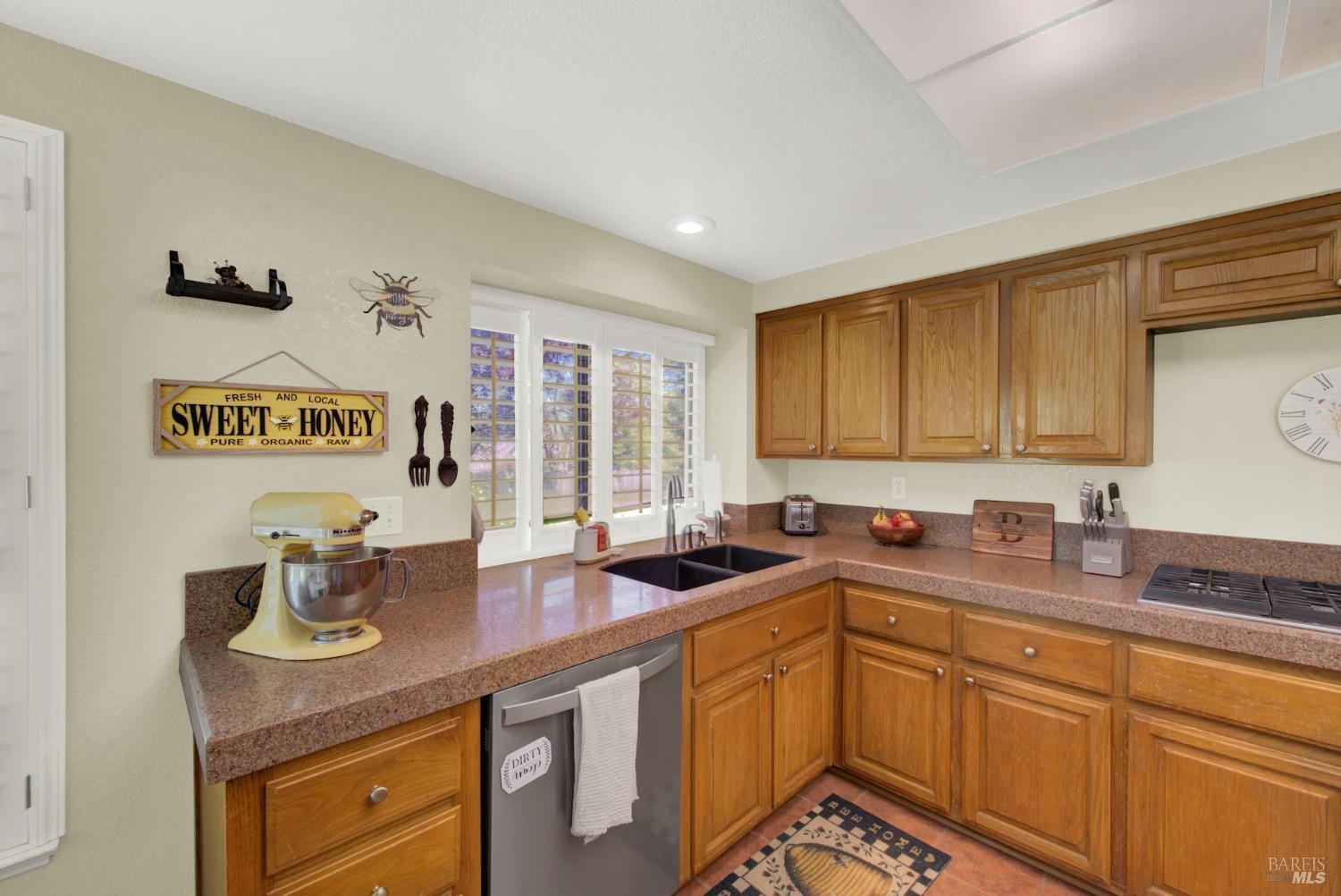 Detail Gallery Image 38 of 99 For 2427 Las Hadas Ct, Fairfield,  CA 94534 - 4 Beds | 2/1 Baths