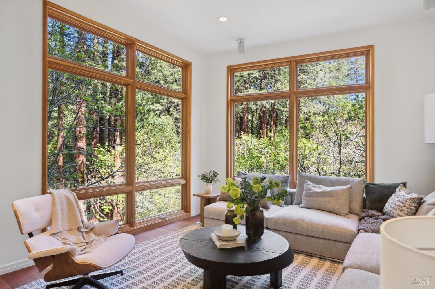 Detail Gallery Image 52 of 69 For 95 Cascade Dr, Mill Valley,  CA 94941 - 5 Beds | 4/1 Baths